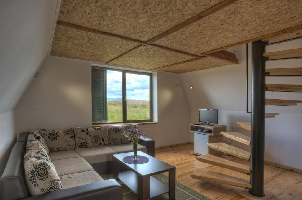 Apartmani I Restoran Sljeme ชาเบลียค ภายนอก รูปภาพ