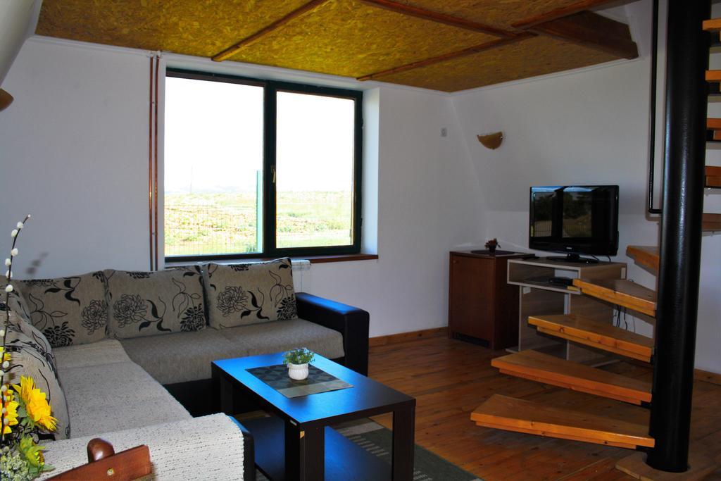 Apartmani I Restoran Sljeme ชาเบลียค ห้อง รูปภาพ